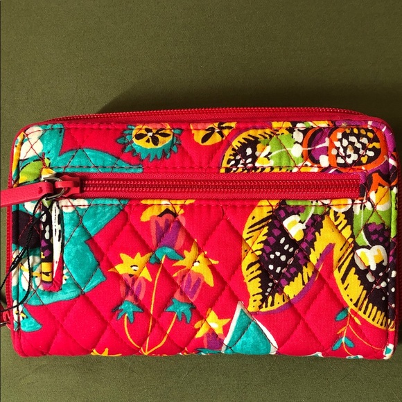 Vera Bradley Vibrant Floral Wallet - Red and Green New - Picture 5 of 5